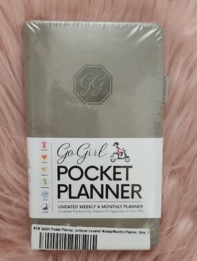 Brand New GO GIRL POCKET PLANNER UNDATED WEEKLY & MONTHLY PLANNER